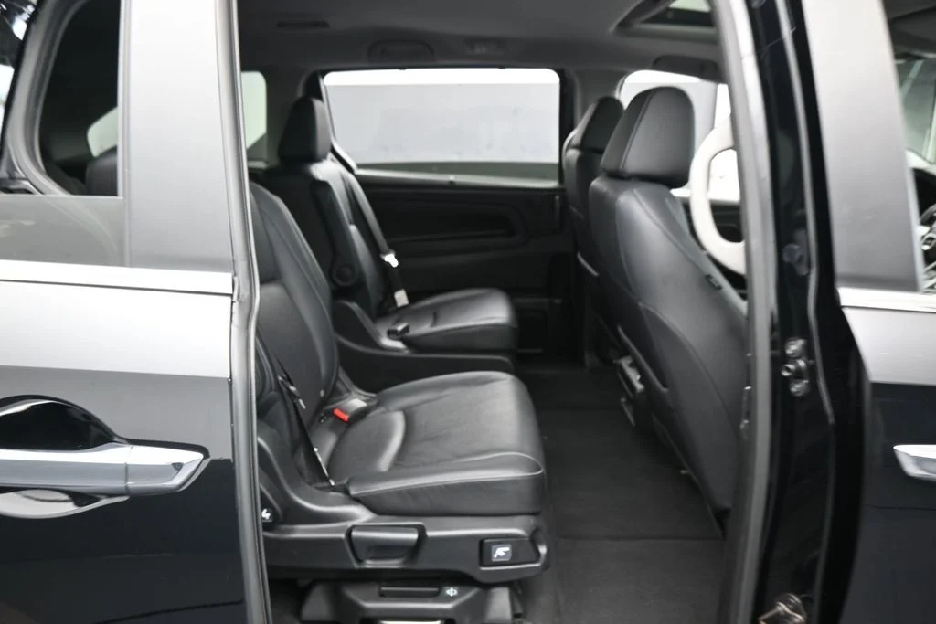 Used 2024 Black Honda EX-L image 38