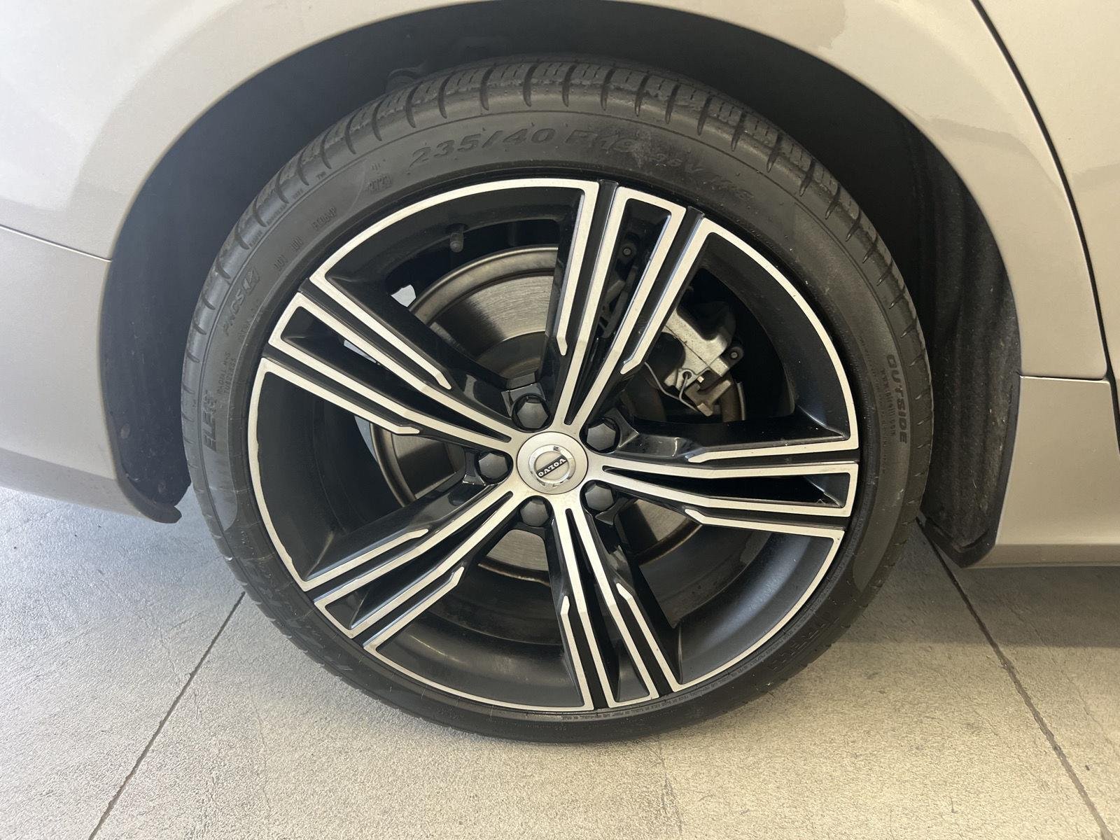 2021 Volvo S60 Inscription - Photo 9