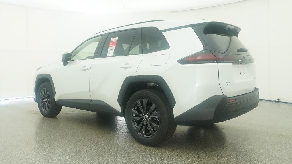 New 2026 Wind Chill Pearl Toyota XLE Premium image 30
