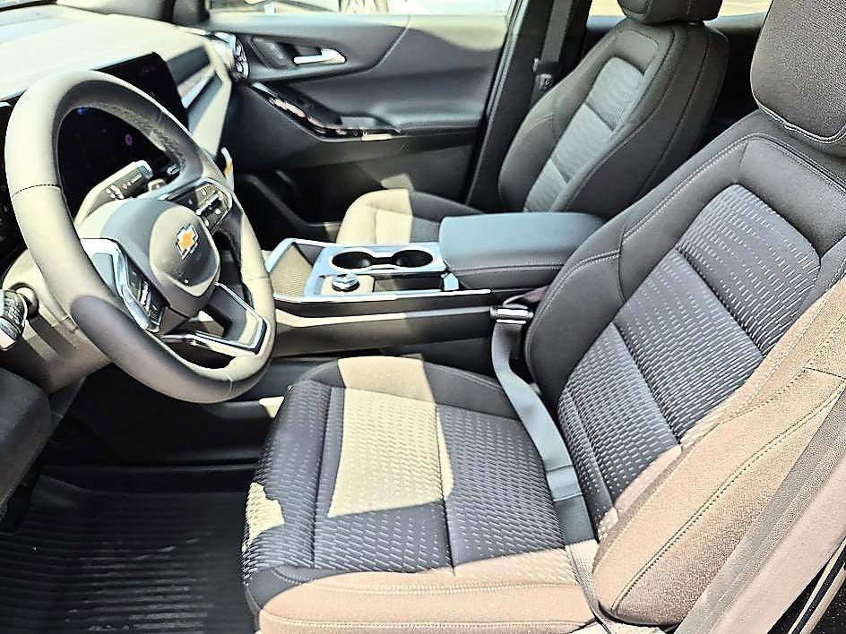 2026 Chevrolet Equinox LT - Photo 15