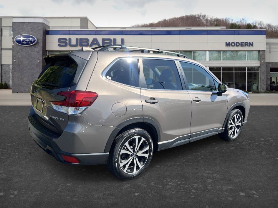 Used 2022 Brilliant Bronze Metallic Subaru Limited image 5