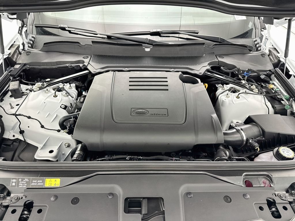 New 2026 Fuji White Land Rover S image 28