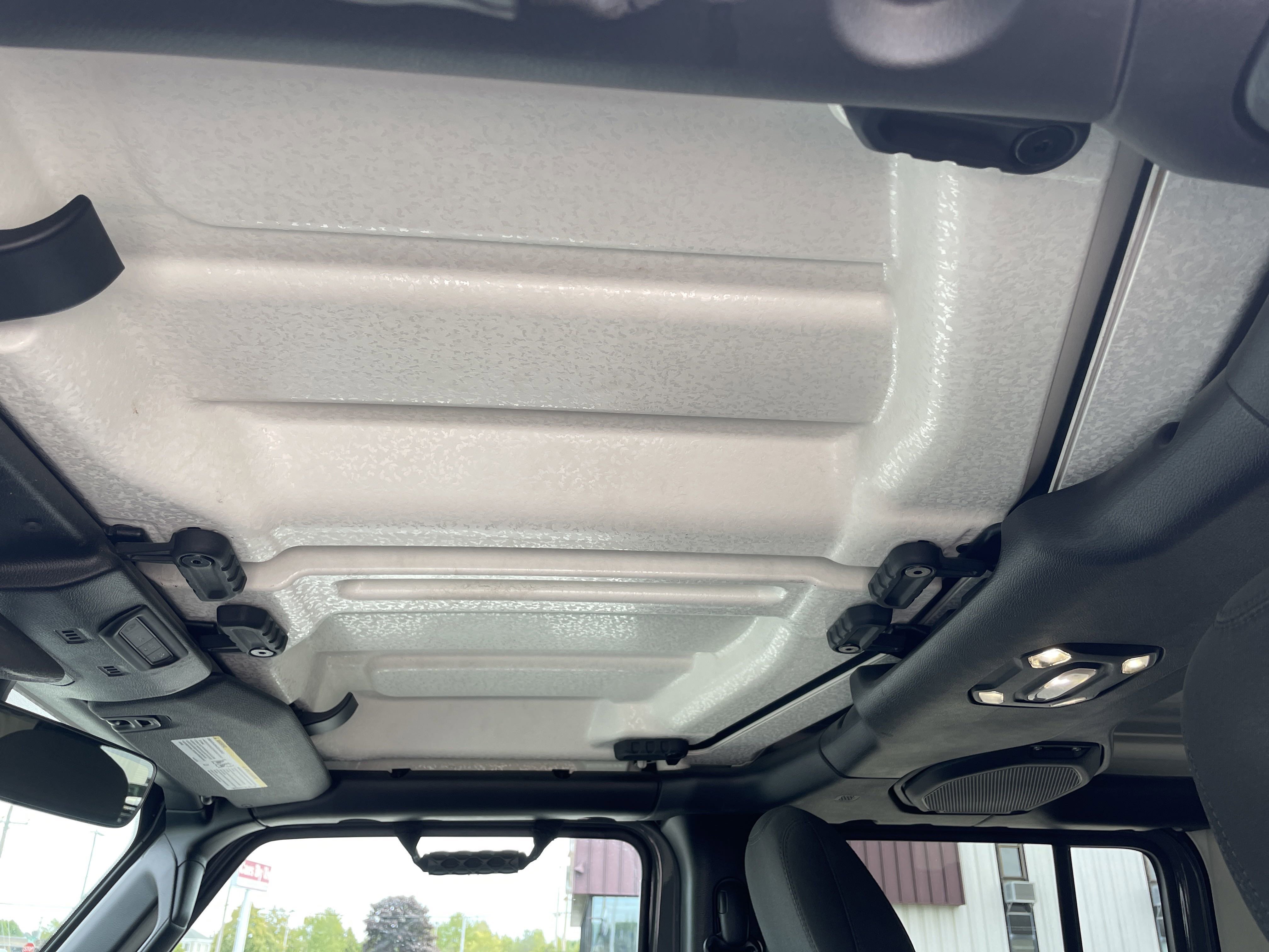 Used 2020 Sting-Gray Clearcoat Jeep Sahara image 14