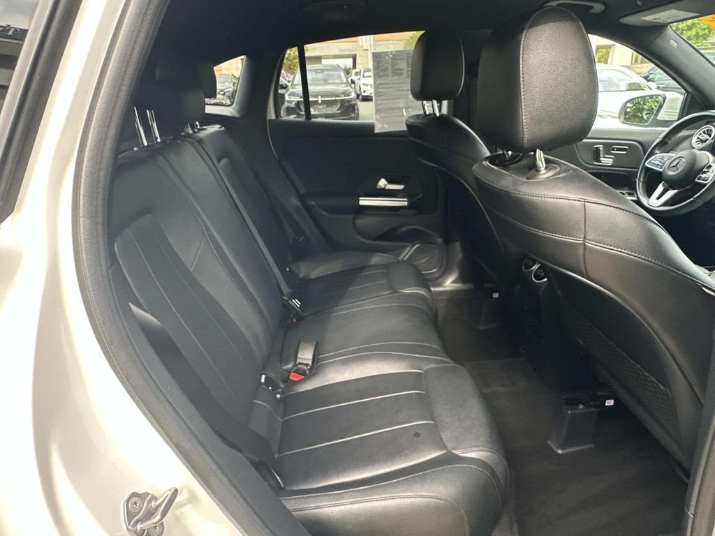 Used 2021 Polar White Mercedes-Benz GLA 250 image 12