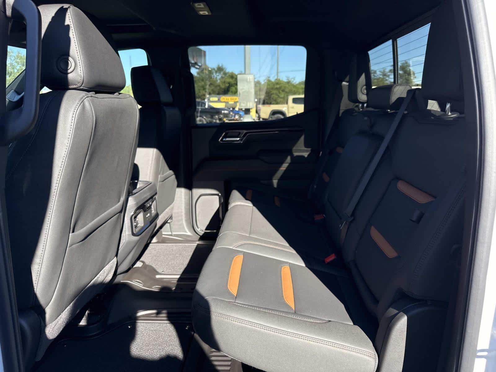 2026 GMC Sierra 1500 AT4 - Photo 8