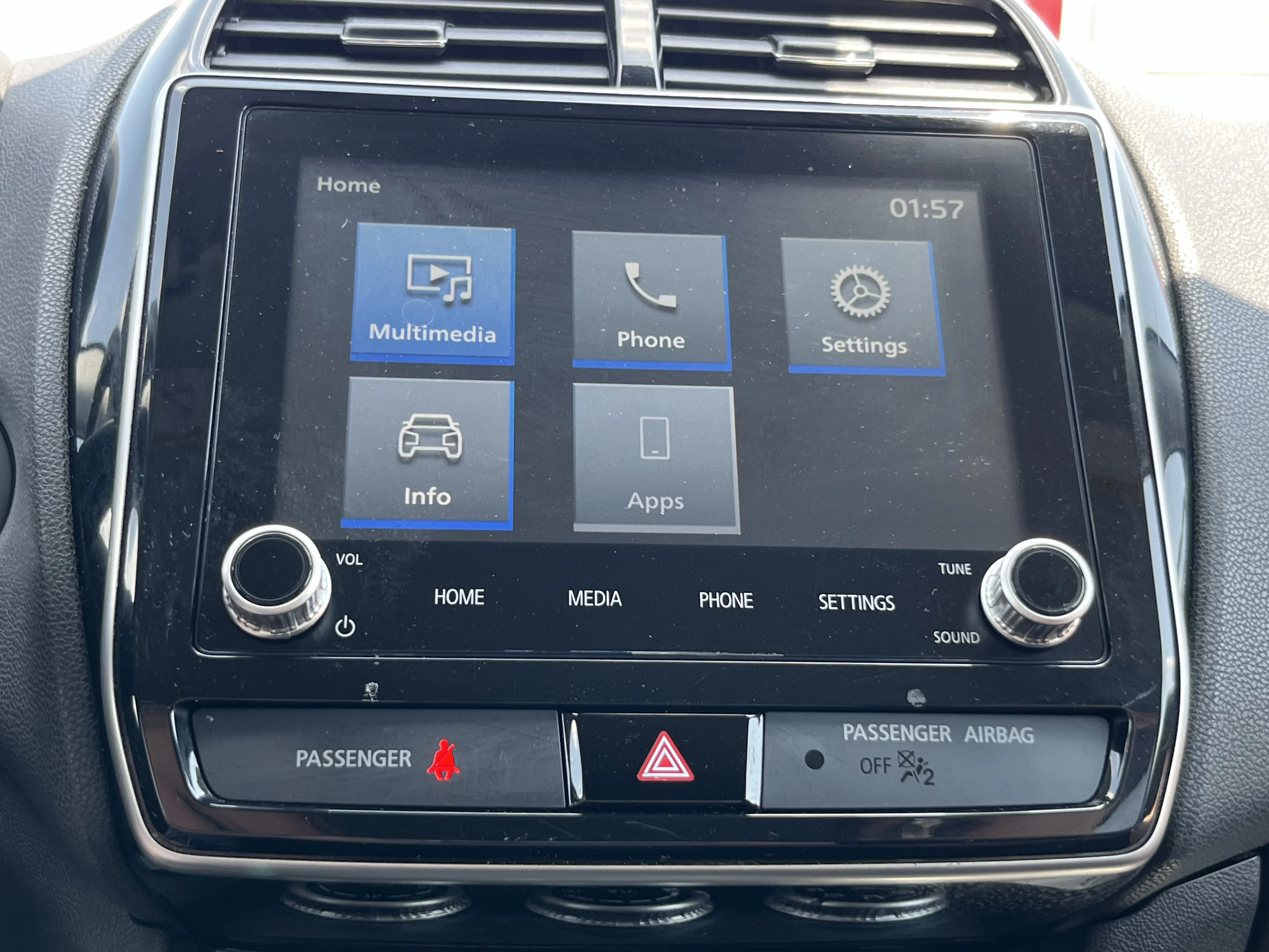 Used 2020 Alloy Silver Metallic Mitsubishi  image 30