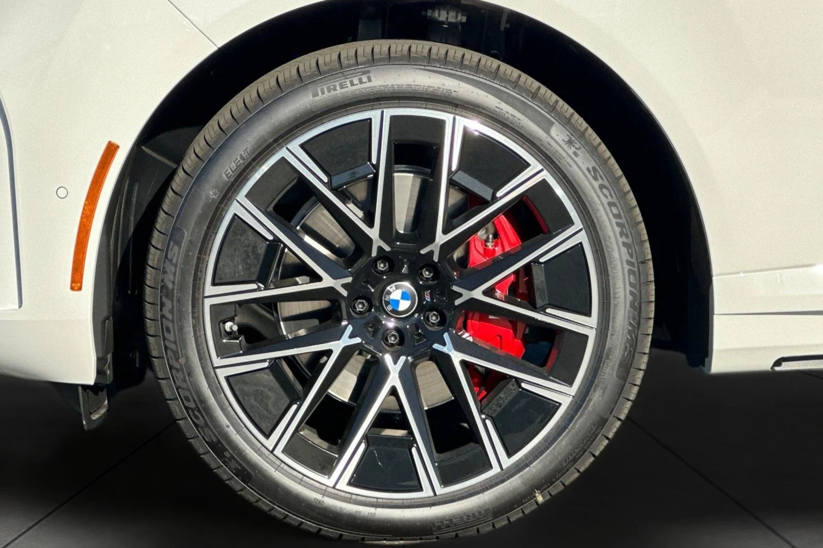 New 2027 Alpine White BMW 40 xDrive image 24