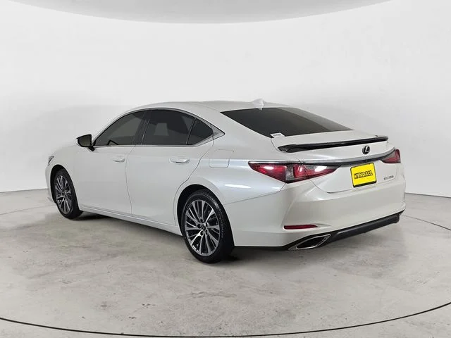 Used 2019 White Pearl Lexus 350 image 3
