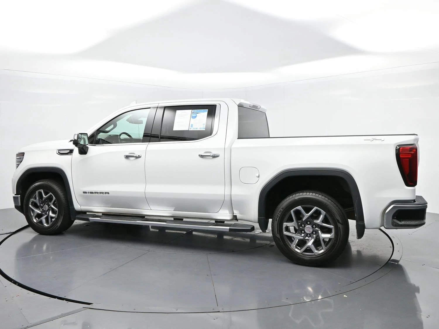 Used 2022 Summit White GMC SLT image 5