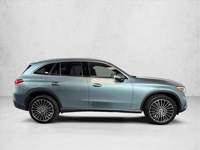 New 2027 Verde Silver Metallic Mercedes-Benz GLC 300 image 34