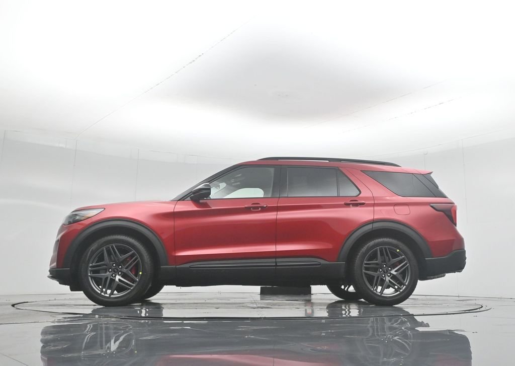 New 2026 Rapid Red Metallic Tinted Clearcoat Ford ST image 7