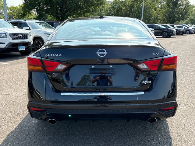 Certified Used 2023 Black Nissan 2.5 SV image 3