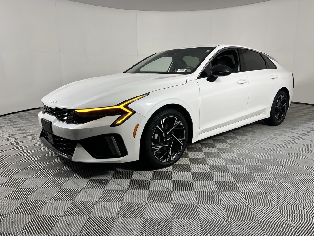 2025 Kia K5 GT-Line photo 2