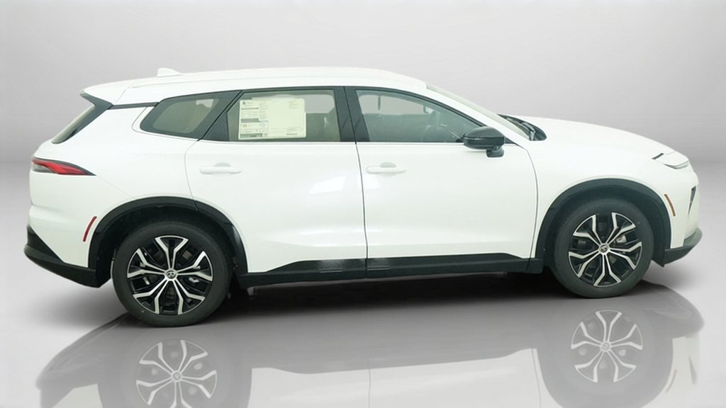 New 2026 Oxygen White Toyota XLE image 7