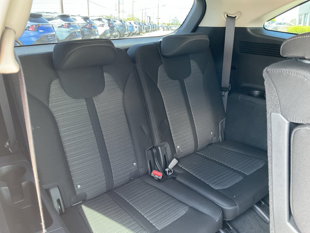 Used 2026 Ivory Silver Kia LX image 16