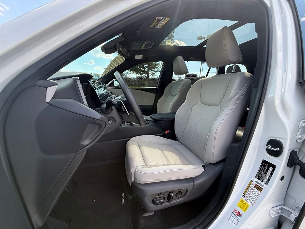 Certified Used 2024 WIND CHILL PEARL Lexus 350 Luxury image 22