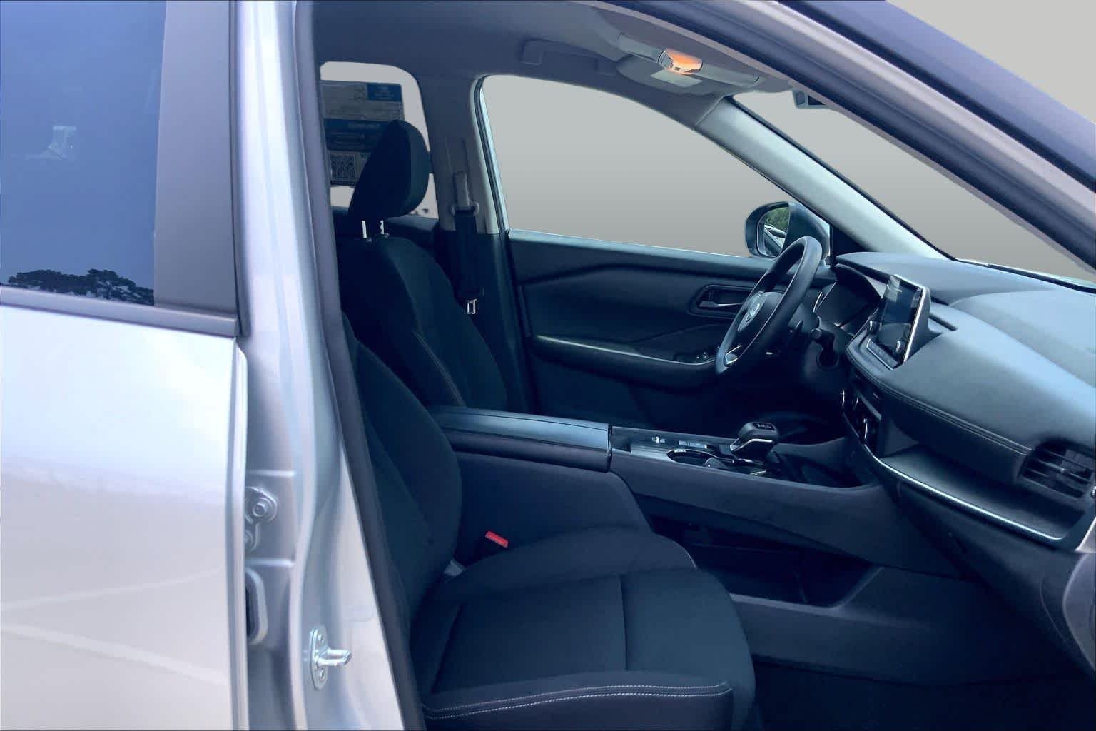 Used 2024 Brilliant Silver Metallic Nissan S image 9