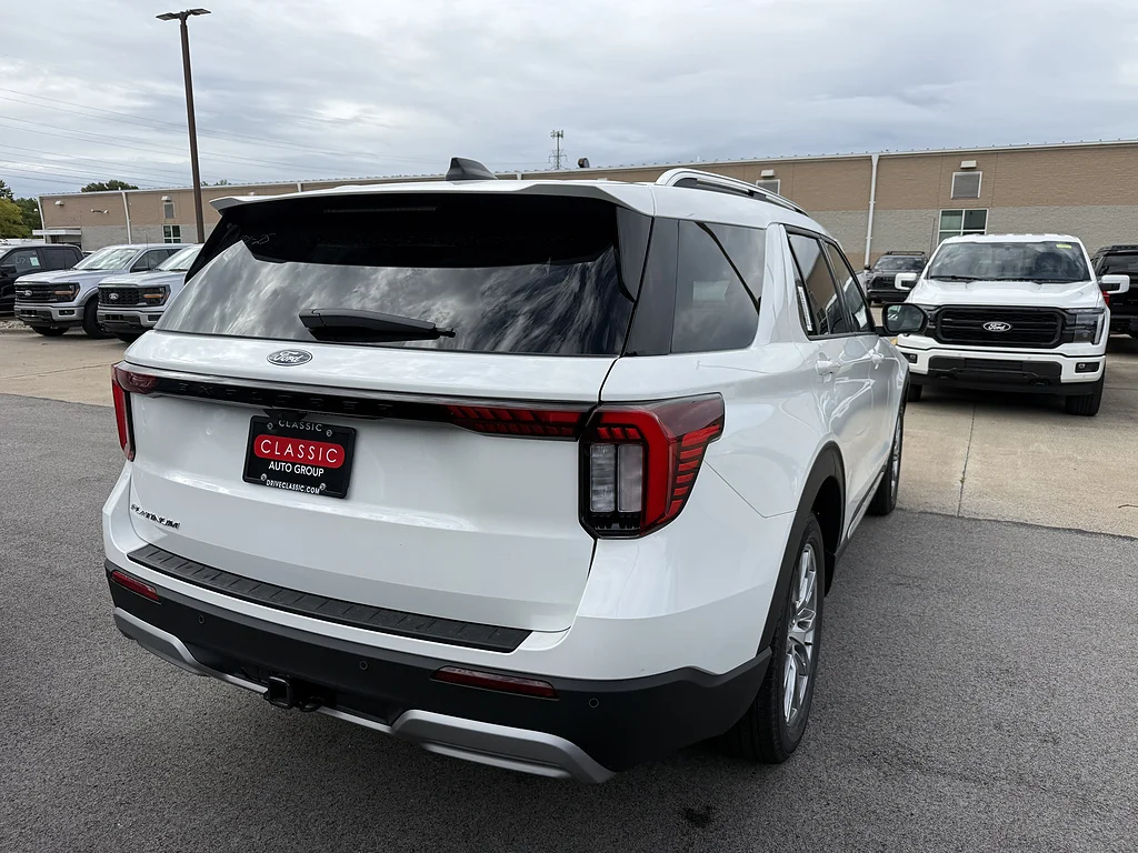 New 2027 Star White Metallic Tri-Coat Ford Platinum™ image 3