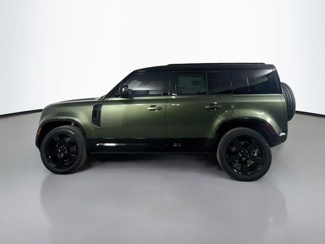 New 2026 Woolstone Green Land Rover X-Dynamic SE image 8