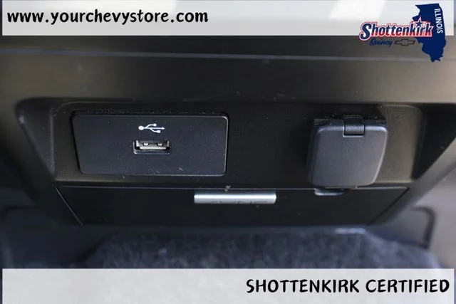 Used 2018 Silver Ford XLT image 30