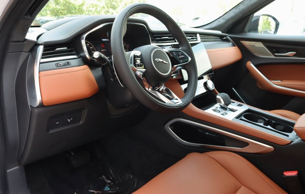 2026 JAGUAR F-PACE - Image 12