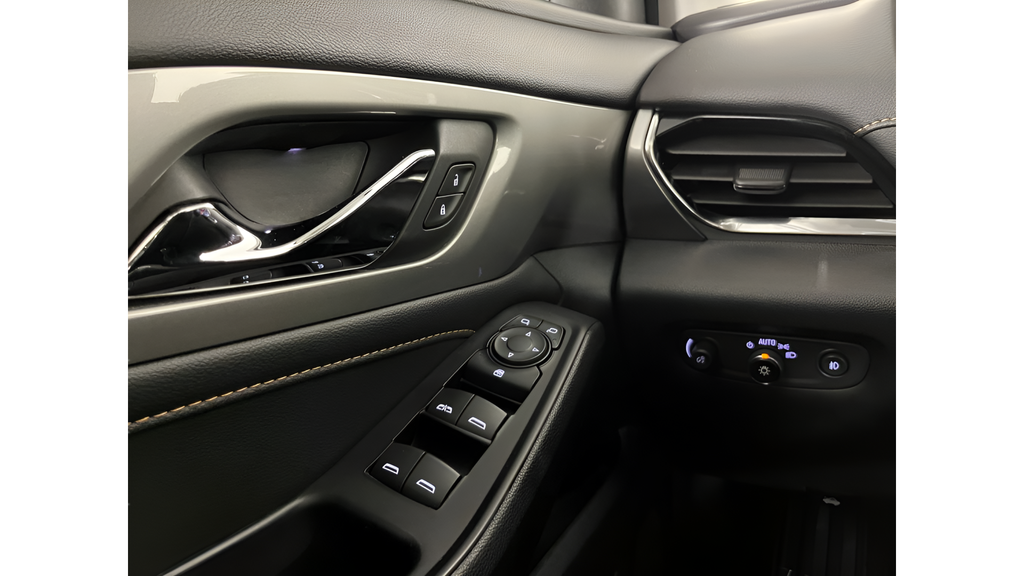 Used 2020 Graphite Metallic Chevrolet 3LT image 24