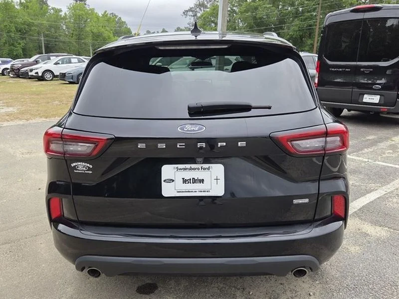Used 2024 Agate Black Metallic Ford ST-Line image 12