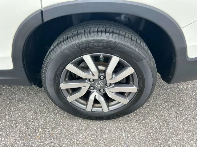 Used 2019  Honda EX-L image 12