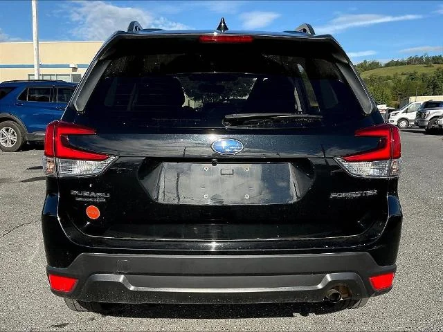 Used 2024 Crystal Black Silica Subaru  image 13