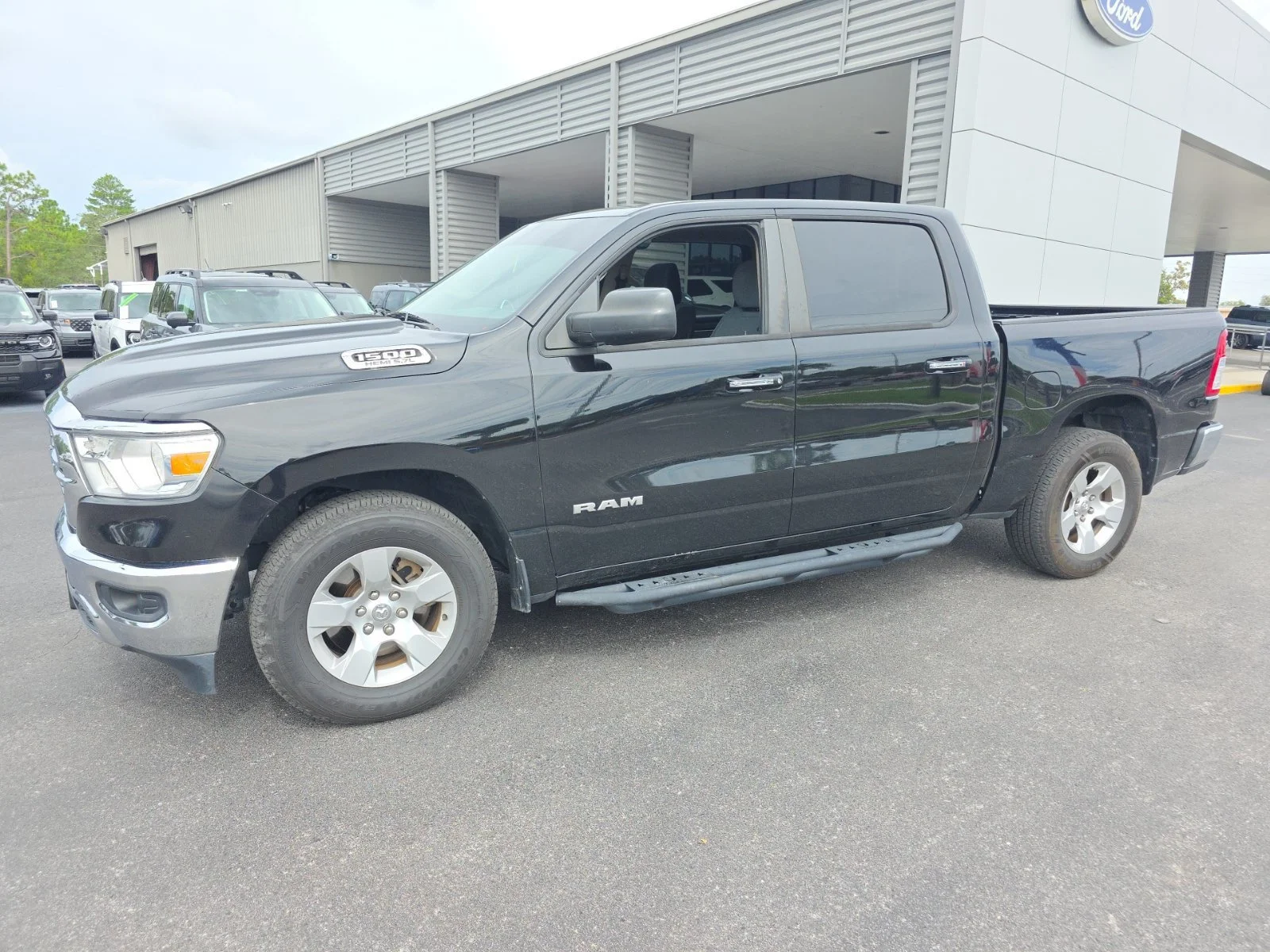 Used 2019 Black Ram Big Horn/Lone Star image 8
