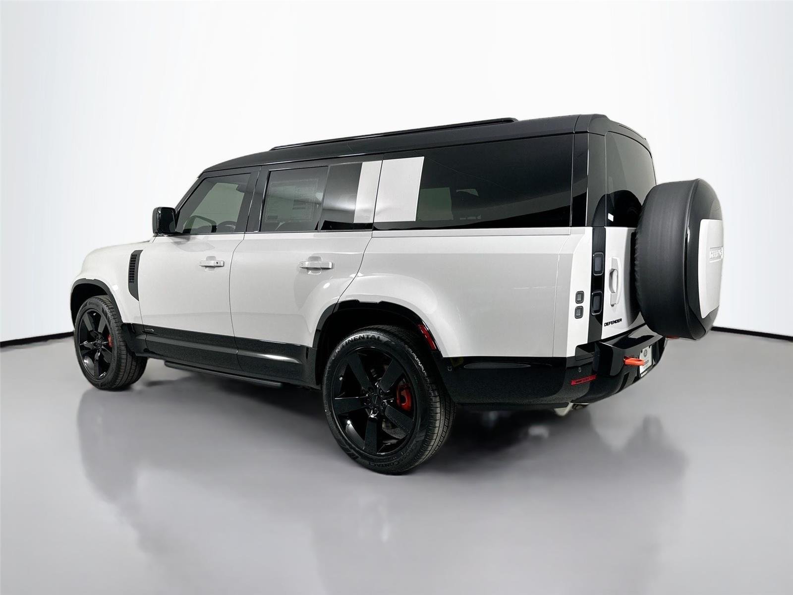 2026 Land Rover Defender X - Photo 7