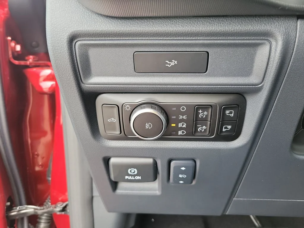 New 2026 Ruby Red Metallic Tinted Clearcoat Ford Lariat® image 29