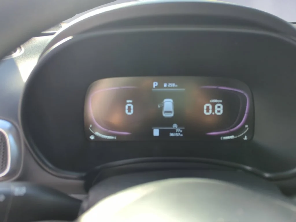 Used 2023 White Kia LX image 9
