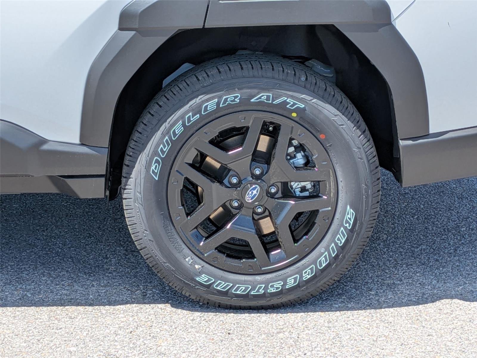 New 2026 CRYSTAL WHITE PEARL Subaru Wilderness image 9