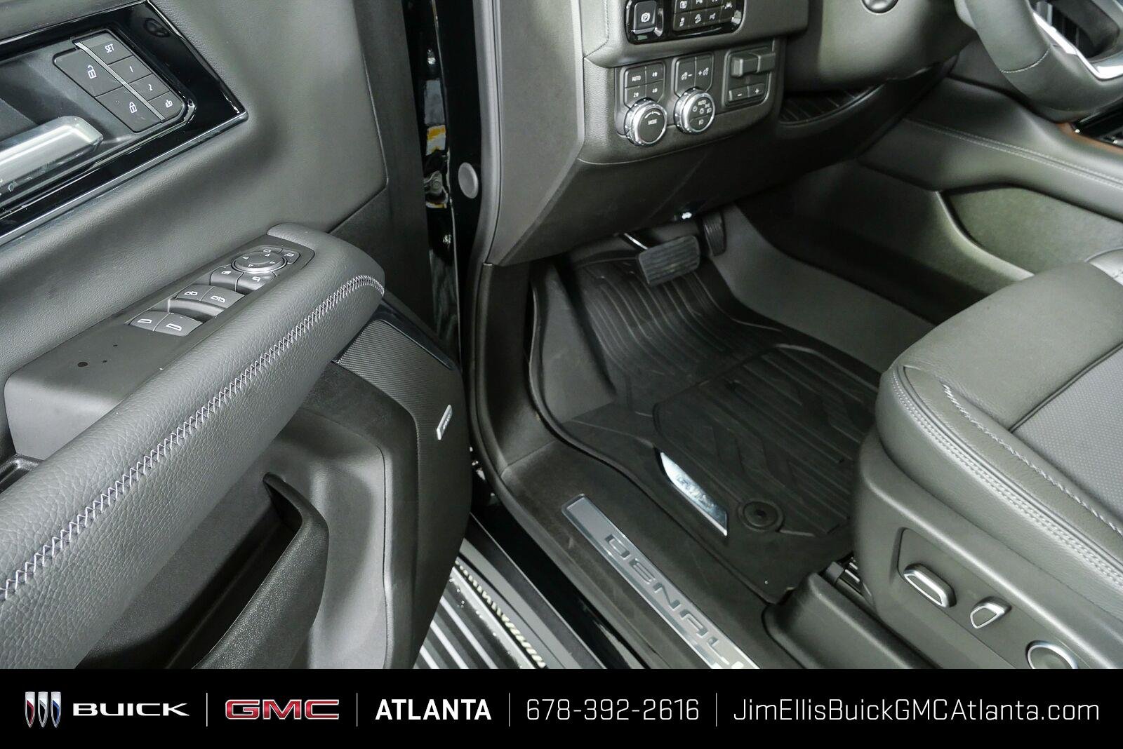2027 GMC Yukon Denali - Photo 8