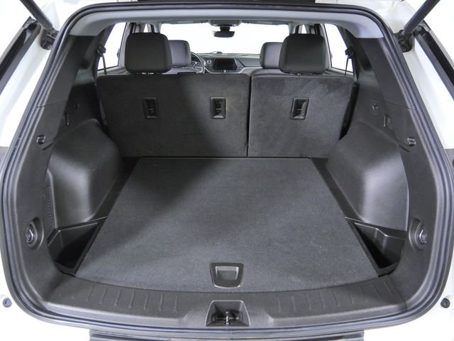 Used 2022 White Chevrolet LT image 15