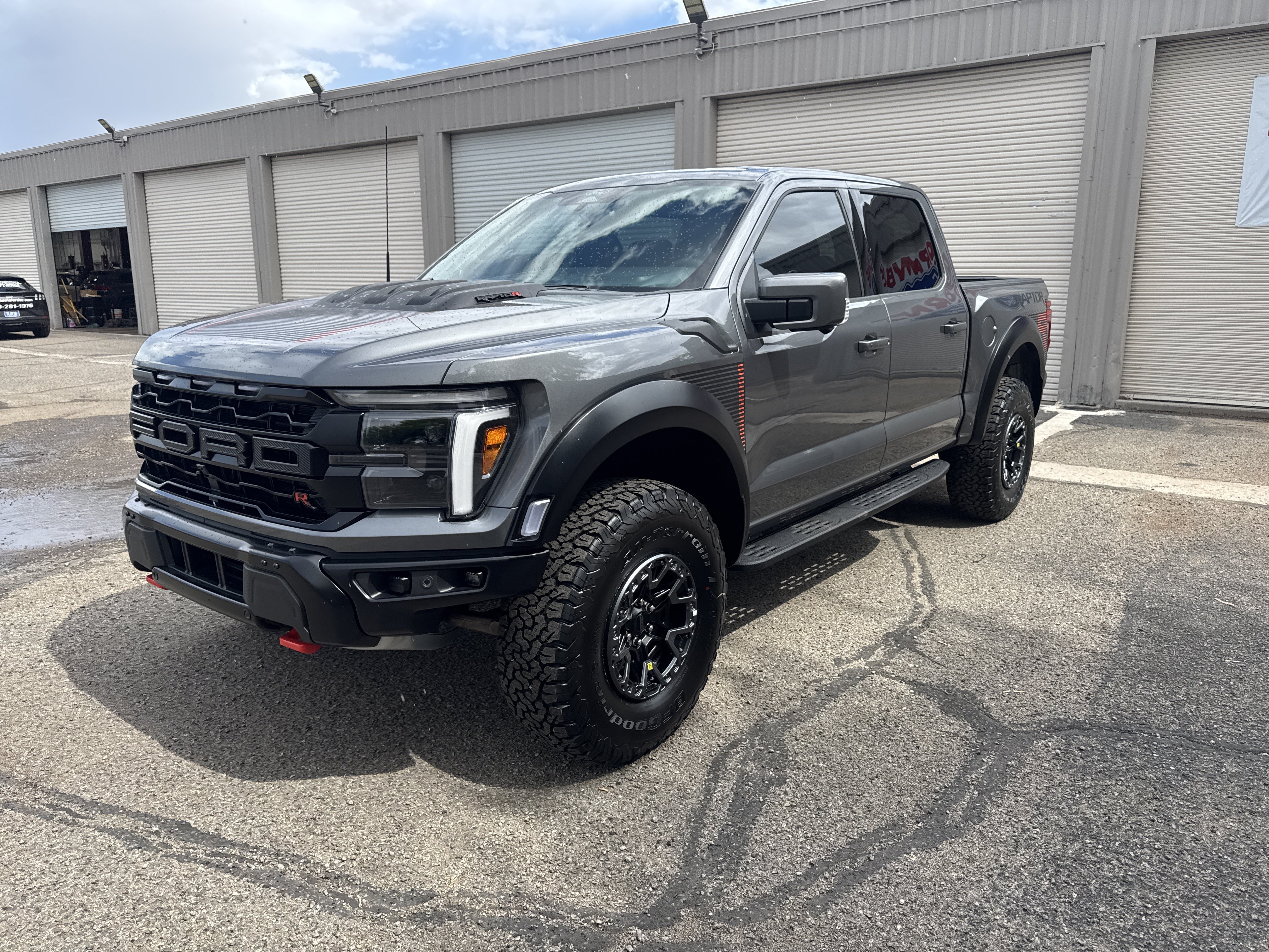 New 2026 CARBONIZED Ford Raptor image 5