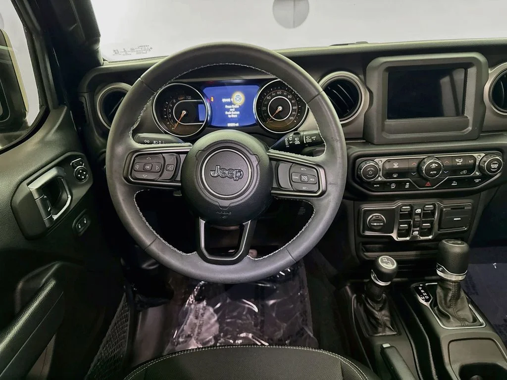 Used 2023 Black Jeep Sport image 21
