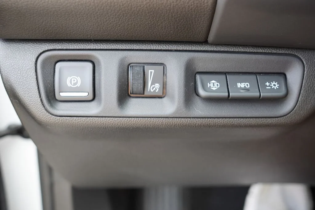 2022 GMC Acadia Denali - Photo 28