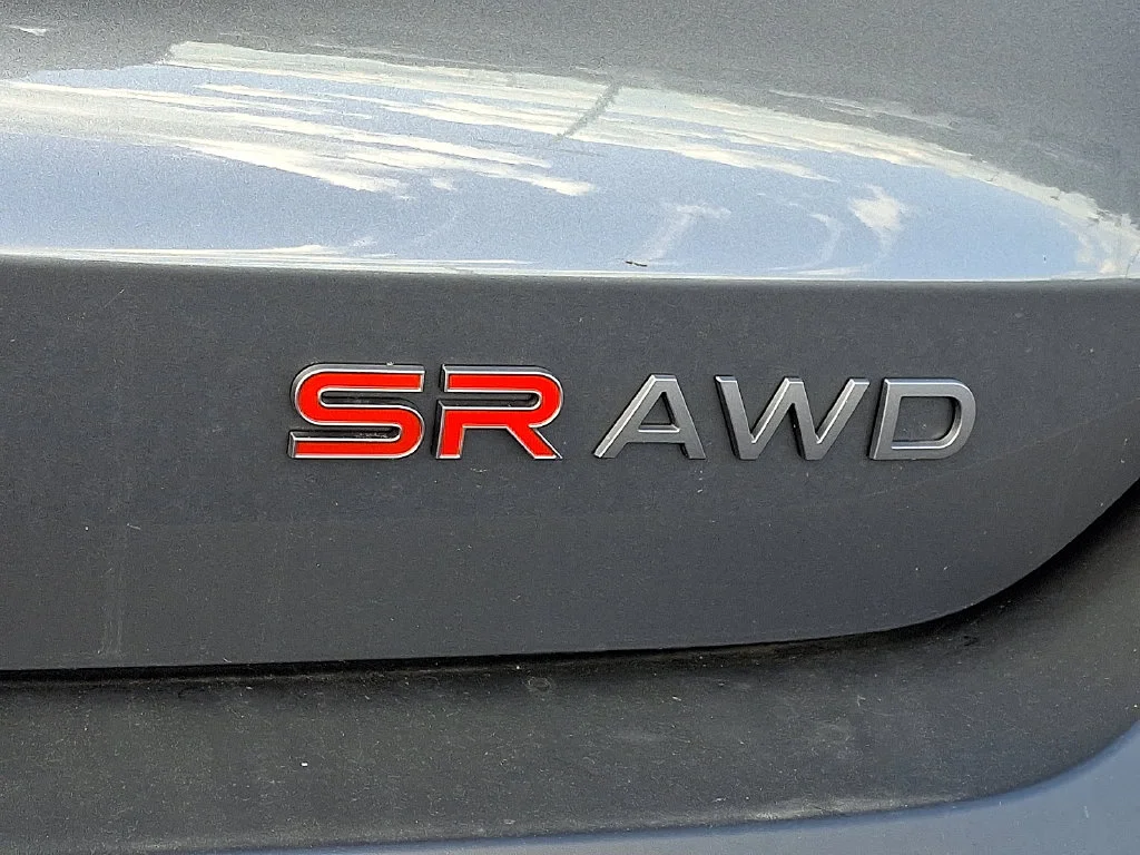 Used 2026 Gray Nissan SR image 9