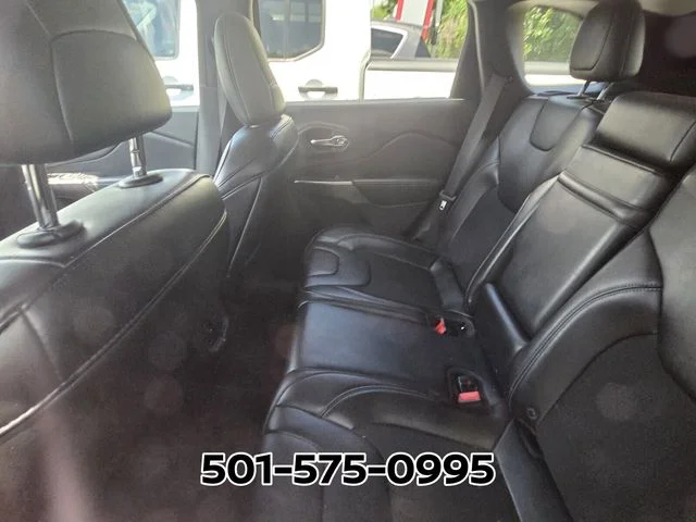 Used 2019 Red Jeep Latitude Plus image 4