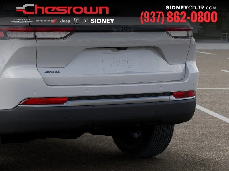 New 2026 Bright White Clear-Coat Exterior Paint Jeep Laredo Altitude image 13