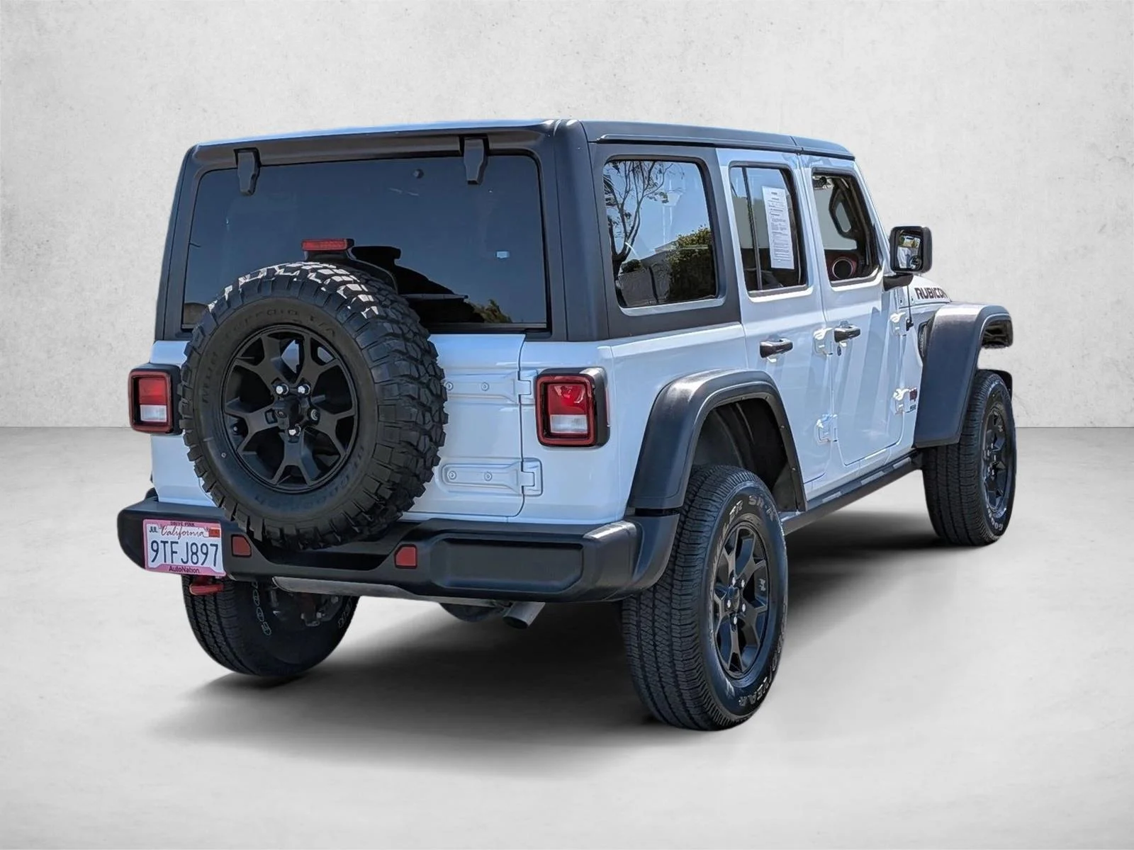 Used 2022 Bright White Clearcoat Jeep Unlimited Rubicon image 5