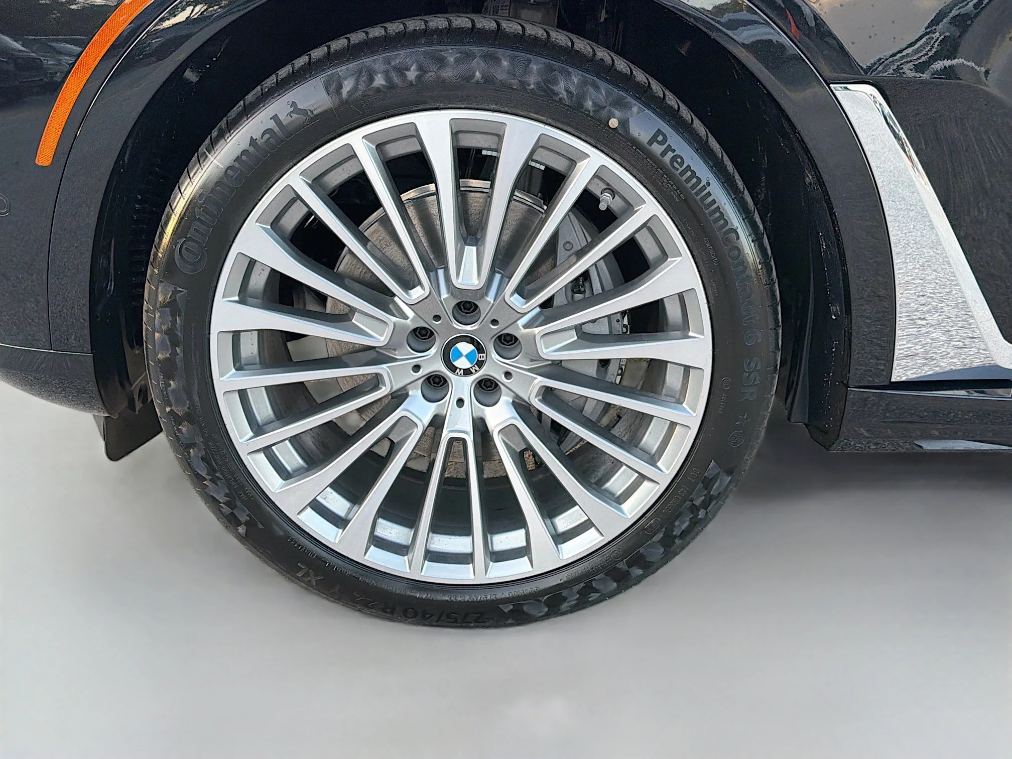 New 2027 Black Sapphire Metallic BMW xDrive40i image 44