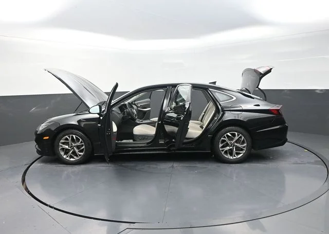 Used 2021 Black Hyundai SEL image 33