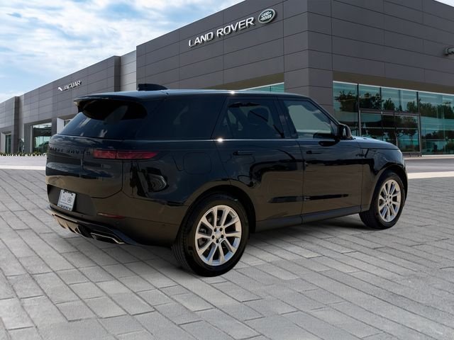 Used 2025 Santorini Black Metallic Land Rover SE image 5