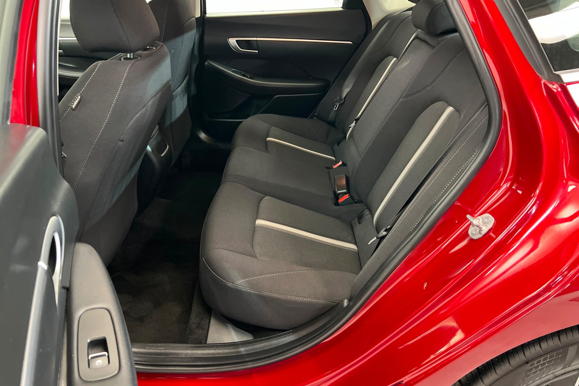 Used 2024 Ultimate red Hyundai SEL image 22