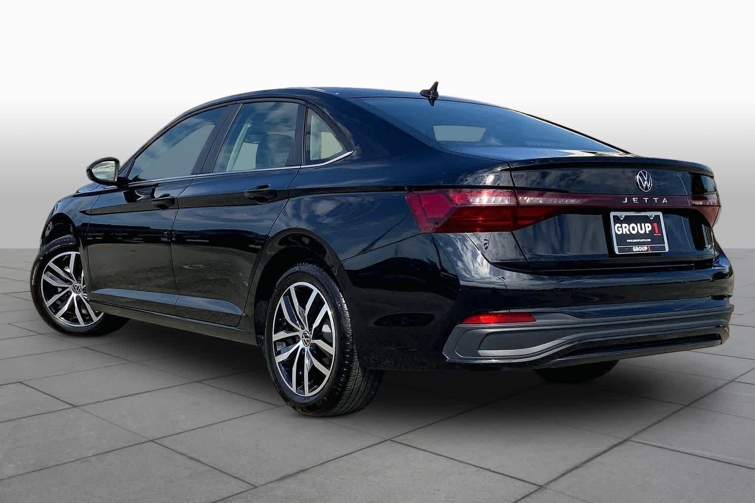 Used 2026 Deep Black Pearl Volkswagen SE image 12