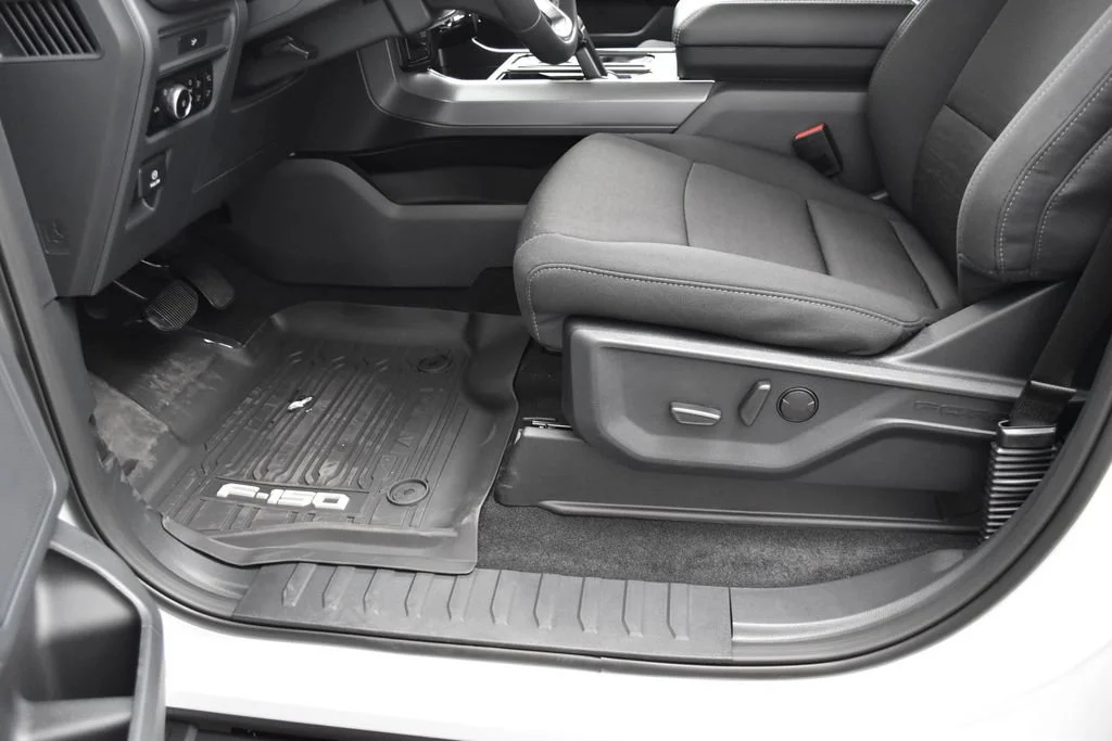 New 2026 Oxford White Ford XLT image 22