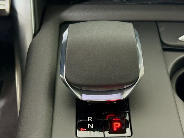 New 2026 Santorini Black Land Rover Dynamic SE image 23